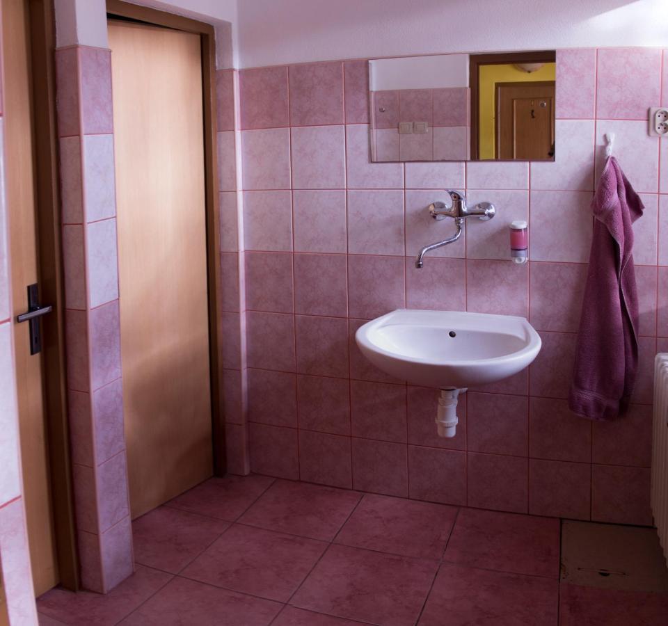 Turisticka Ubytovna Forgac Oravsky Podzamok Exterior photo